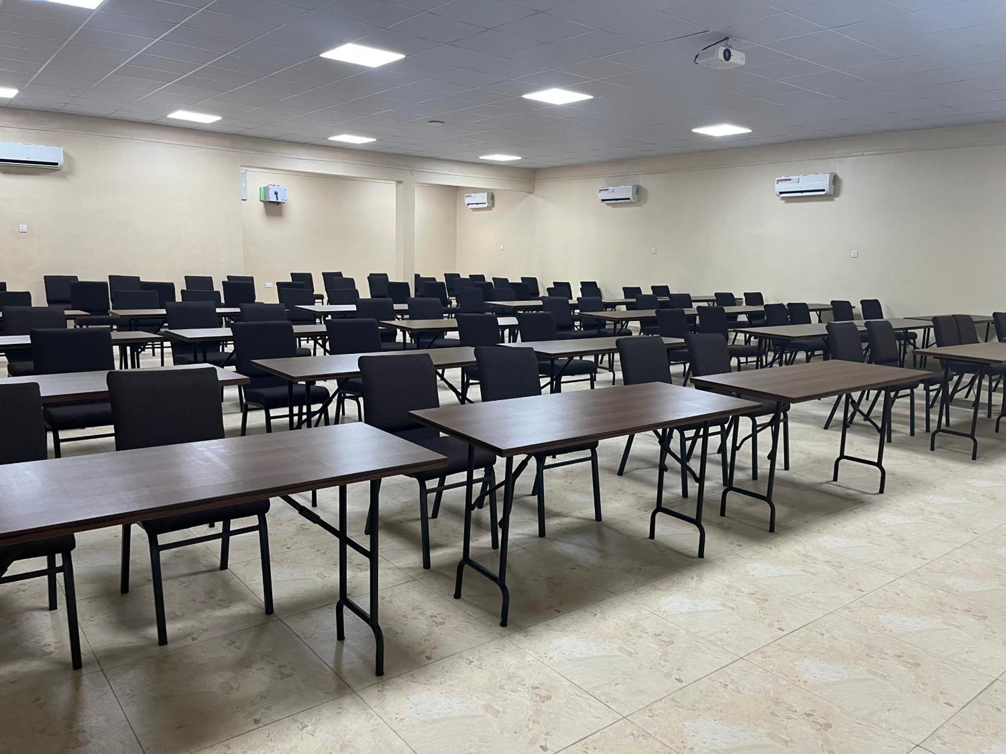 Adis Hotels Prime Ibadan Bagian luar foto