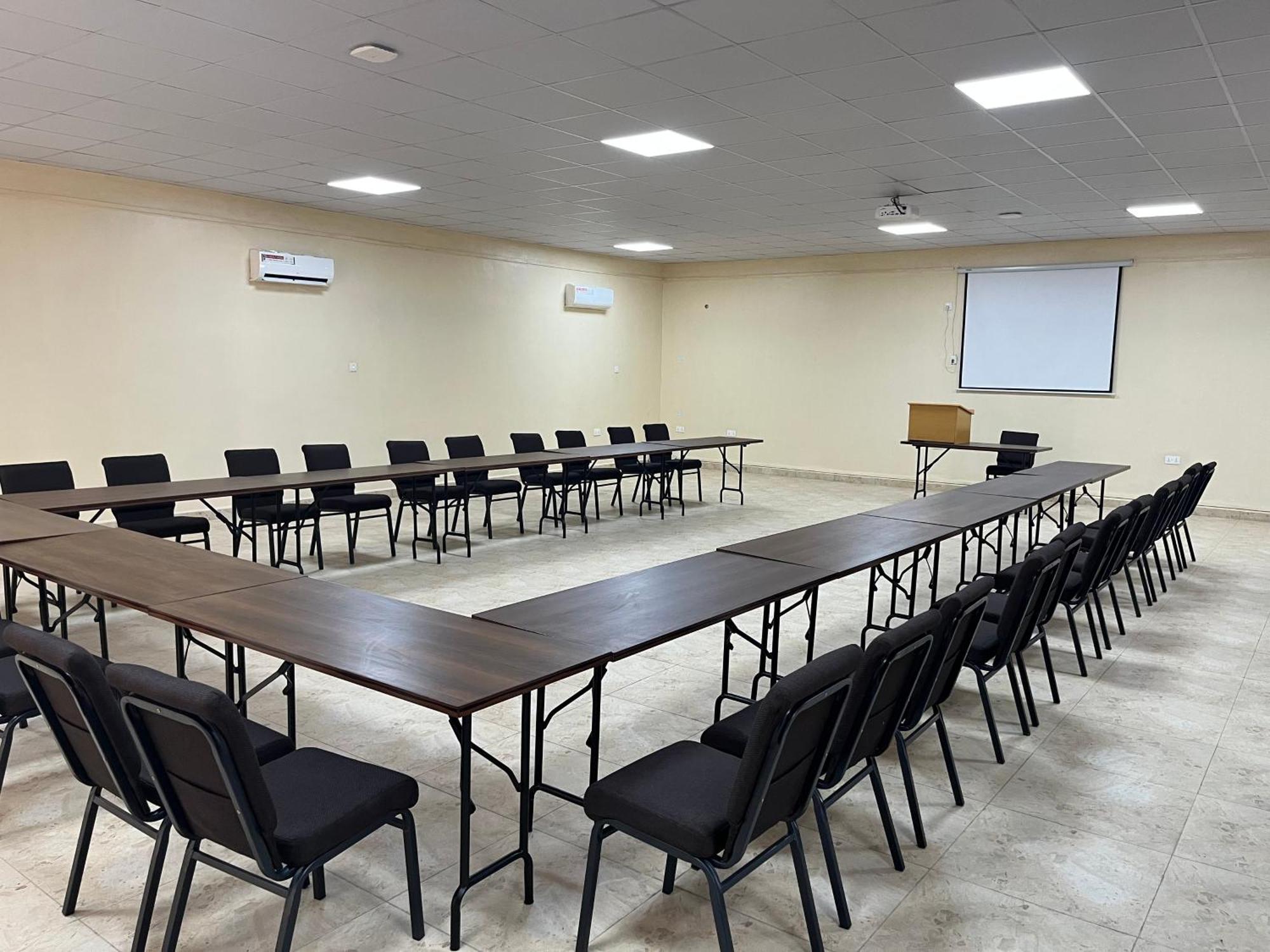 Adis Hotels Prime Ibadan Bagian luar foto