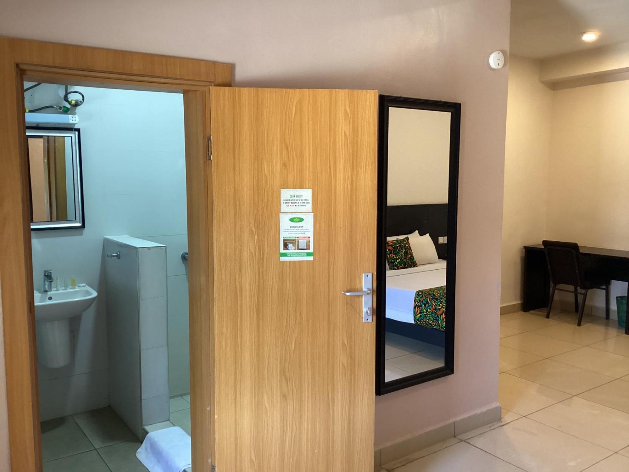 Adis Hotels Prime Ibadan Bagian luar foto