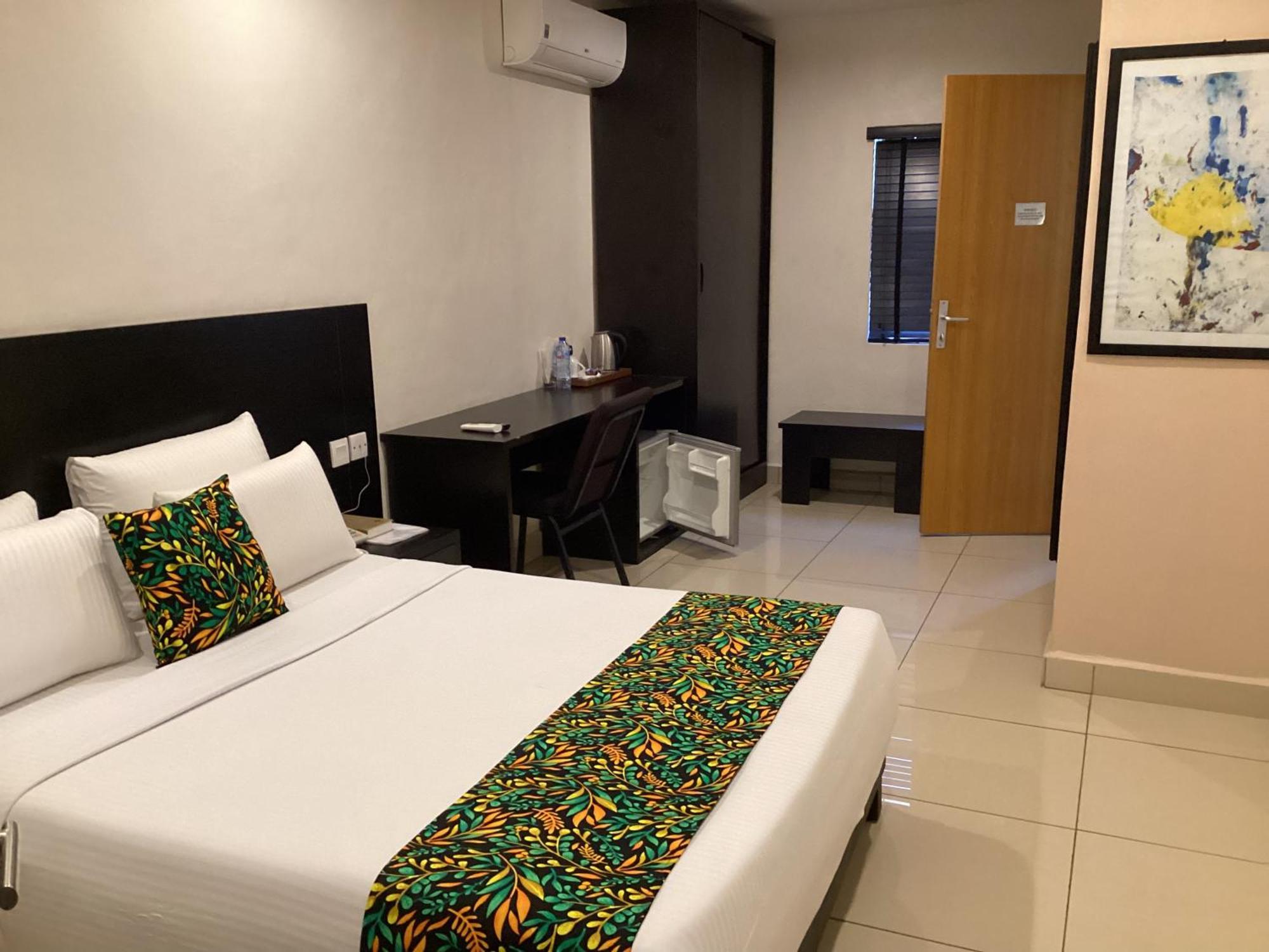 Adis Hotels Prime Ibadan Bagian luar foto